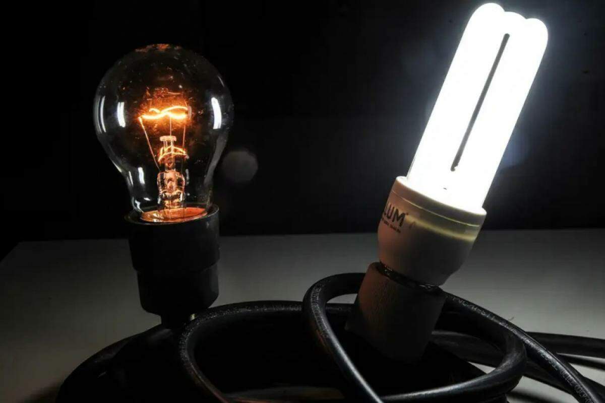 Ação permitirá a substituição de lâmpadas incandescentes e fluorescentes por LED