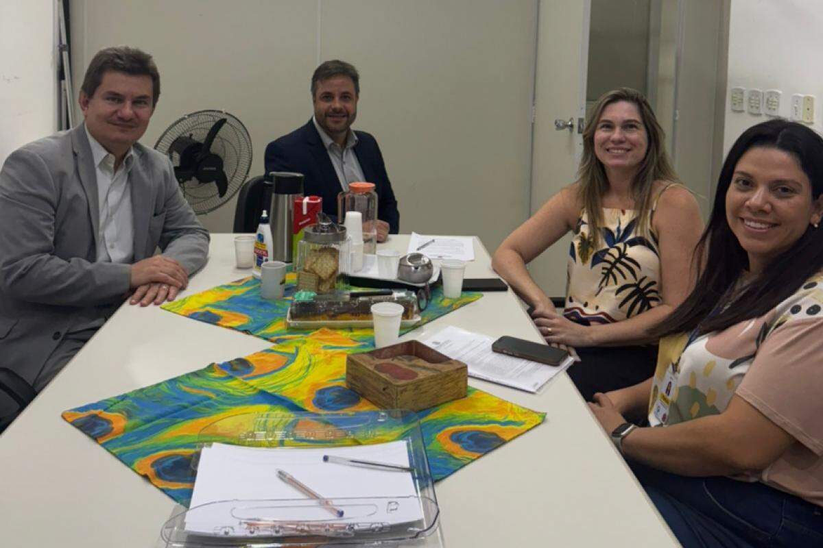 Da esquerda para a direita: Florisvaldo Antonio Junior, Mario Augusto Carvalho de Figueiredo, Deborah Cavalcanti Rosa e Patricia Araújo Lantman de Souza  