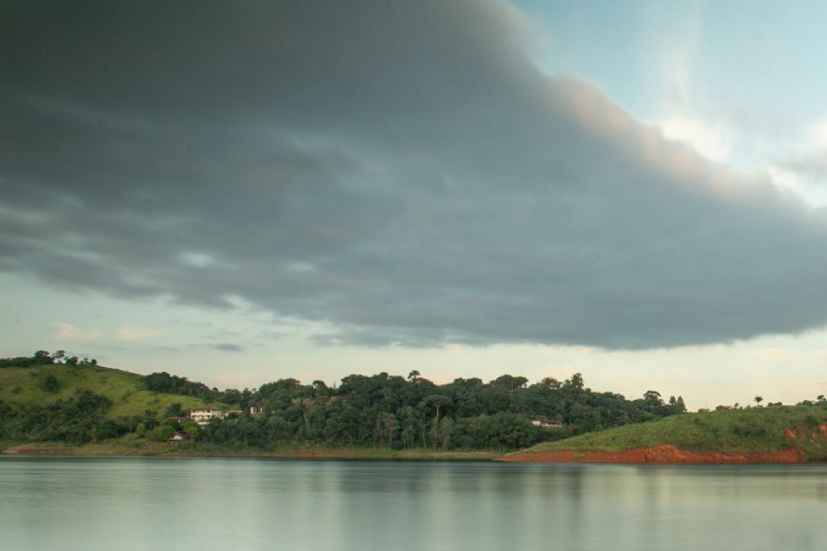 Trecho da represa de Igaratá