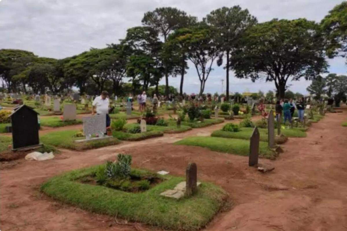 Cemitério Santo Agostinho, na zona Leste de Franca