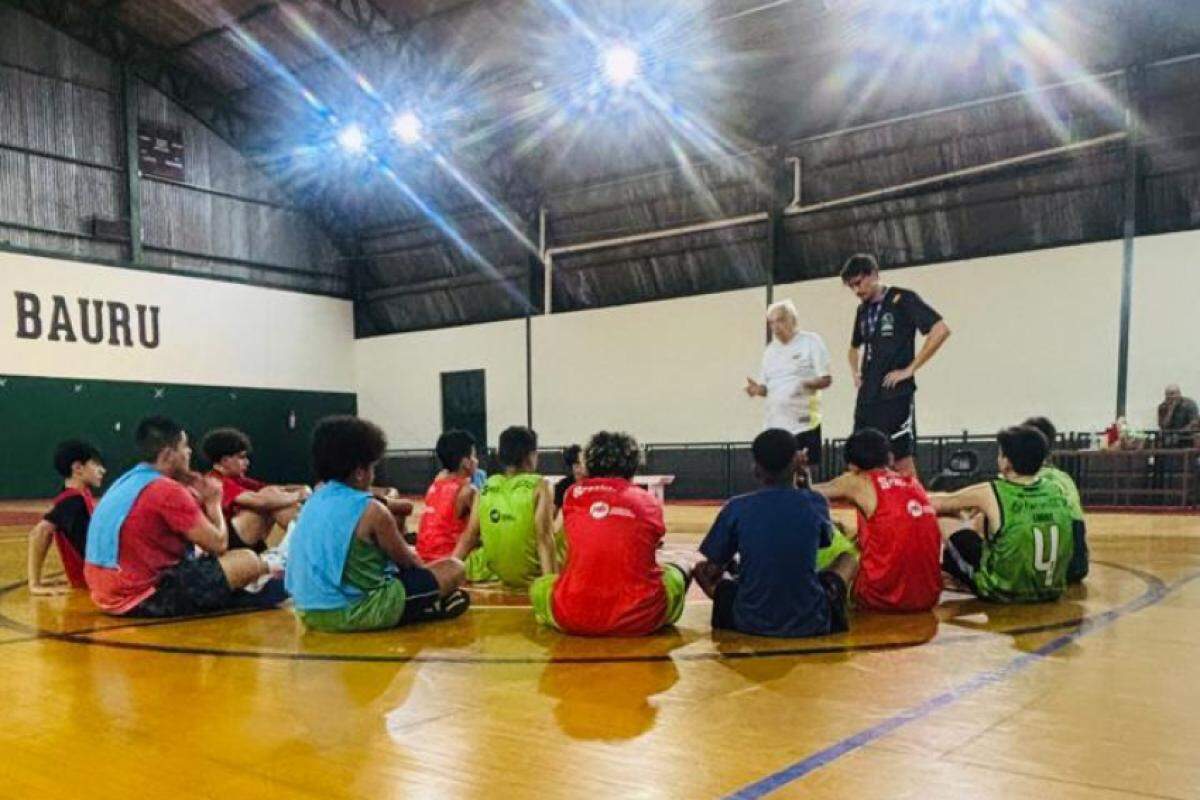 Luso Bauru recebe medalhista olímpico de basquete