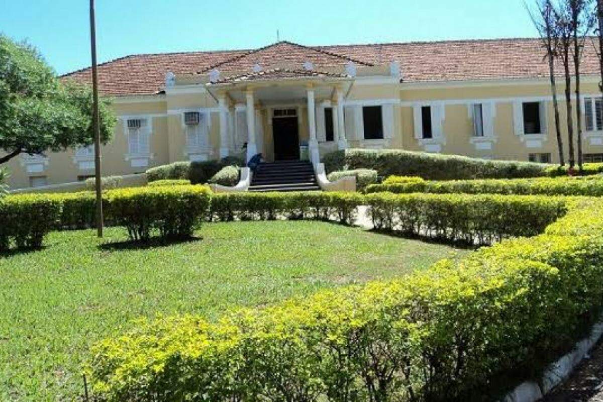 Casal ficou internado na Santa Casa da cidade