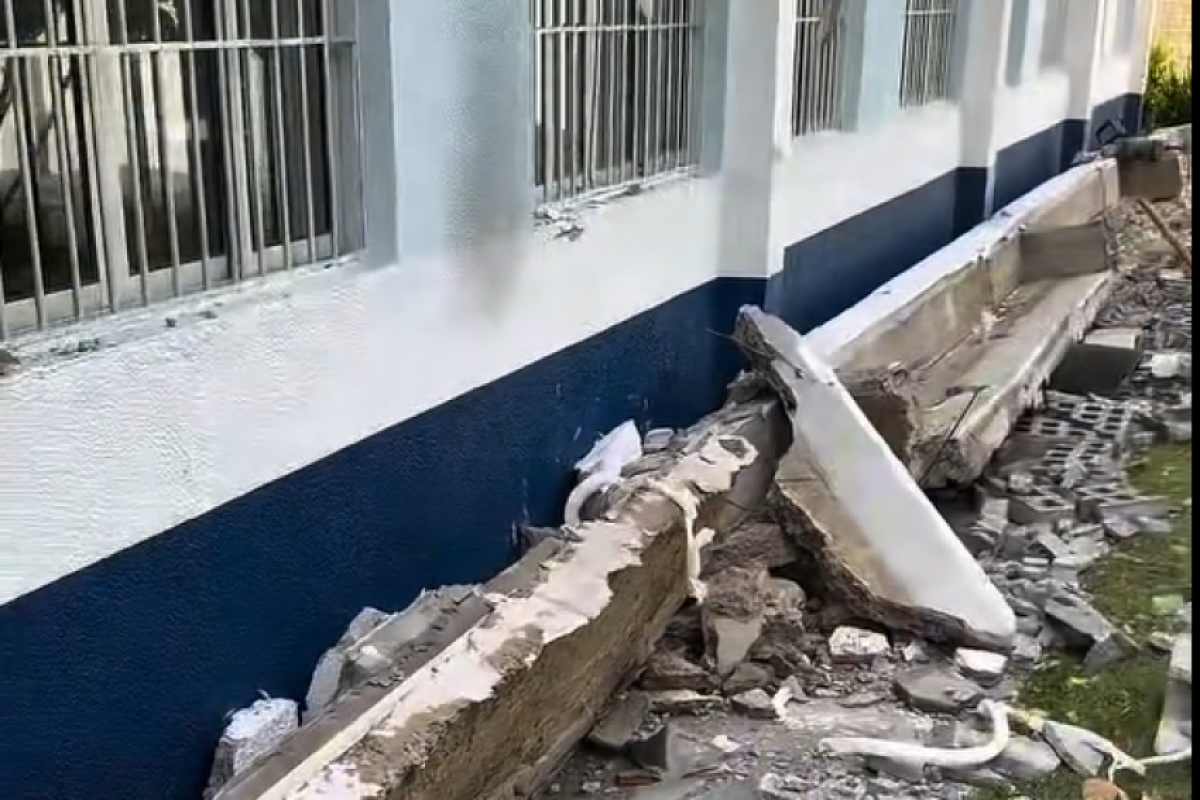 Vereadores criticam duramente a gestão Dário após desabamento de estrutura em centro de saúde recém-inaugurado no CS Sirius Cosmos.