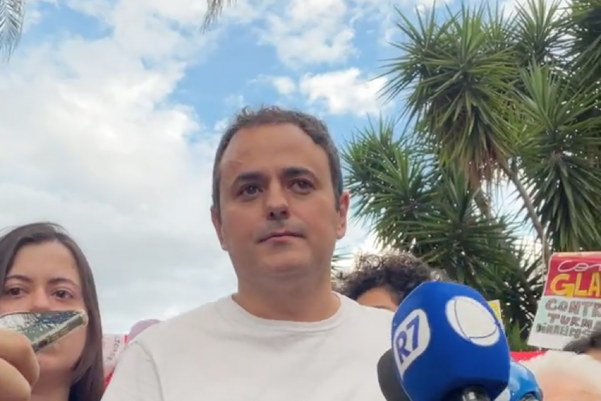 Deputado do PSOL permanecerá no cargo ao menos até o fim de junho, após negociação com presidente da Câmara.