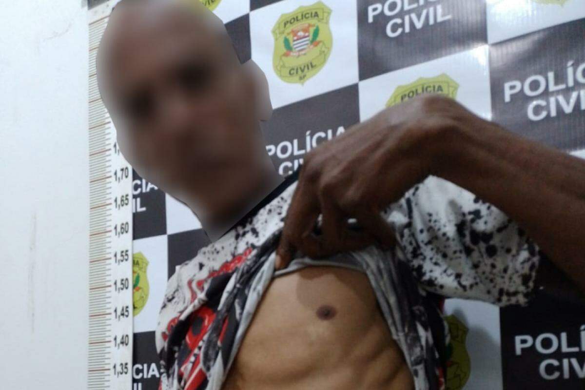 Homem foi preso pela polícia