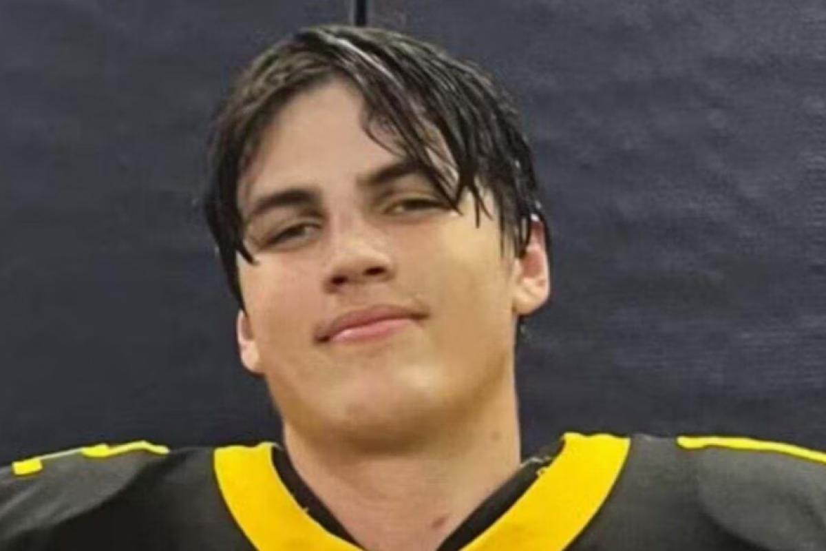 Austin Metcalf era uma promessa do futebol americano