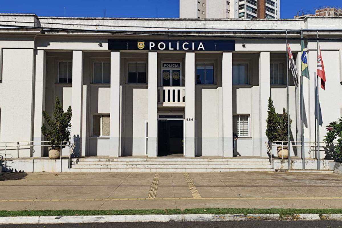 Idoso foi agredido com um soco no rosto após espantar cachorro que havia saído para a rua