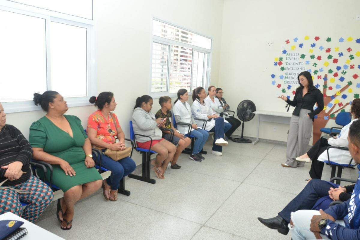 Palestra sobre o Transtorno do Espectro Autista, ministrada pela médica pediatra Bianca Prado