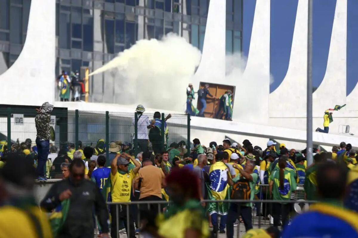 Atos golpistas miraram as sedes dos Três Poderes, em Brasília