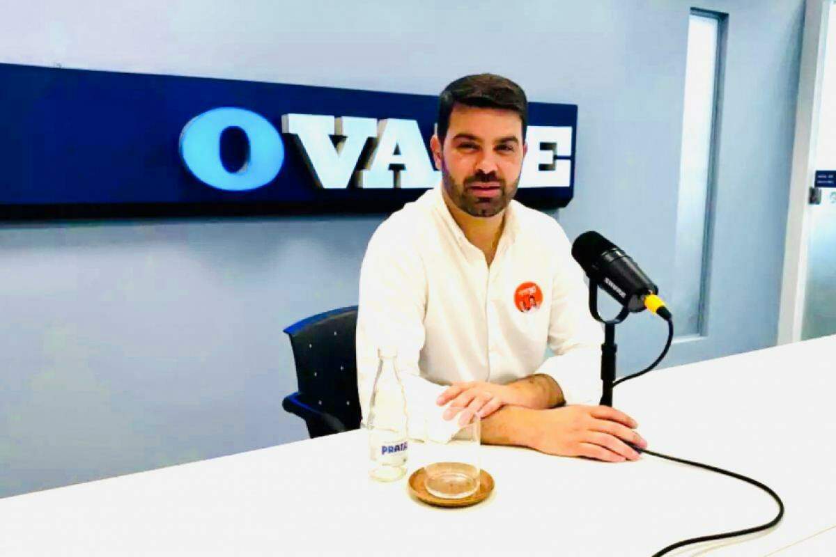 Sérgio Victor durante sabatina em OVALE