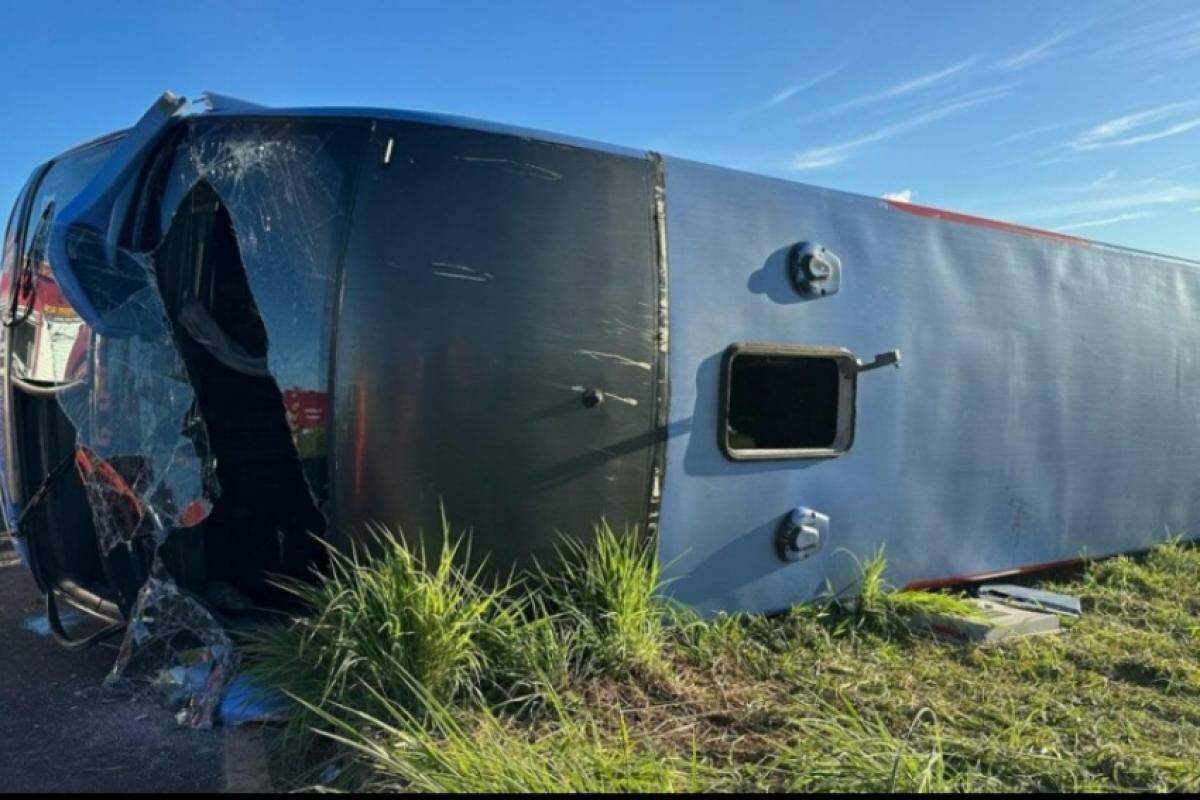 Após a gestante ser socorrida no grave acidente, o bebê nasceu.