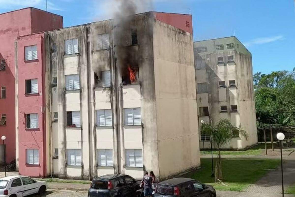Apartamento pegou fogo em Ubatuba