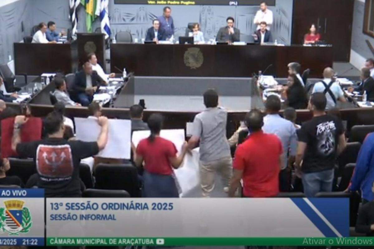 Proposta do vereador João Pedro Pugina (PL) gerou discussão acalorada entre o público e vereadores