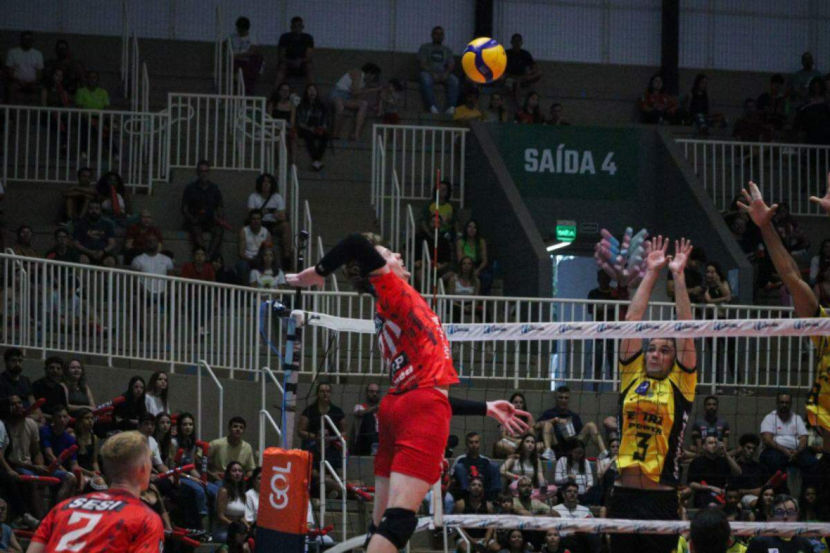 Campeão nacional luta por vaga na semifinal em Jogo 3 das quartas de final