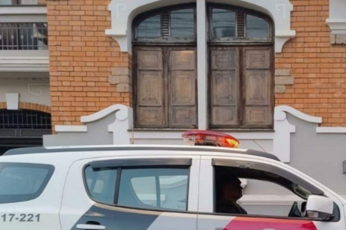O caso está sendo investigado pela polícia.