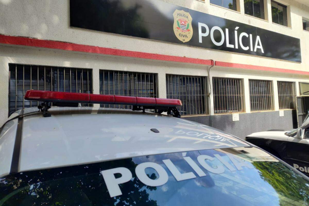 Dono do veículo 'dublê' foi autuado em flagrante por adulteração de sinal identificador de veículo automotor e permaneceu preso, à disposição da Justiça
