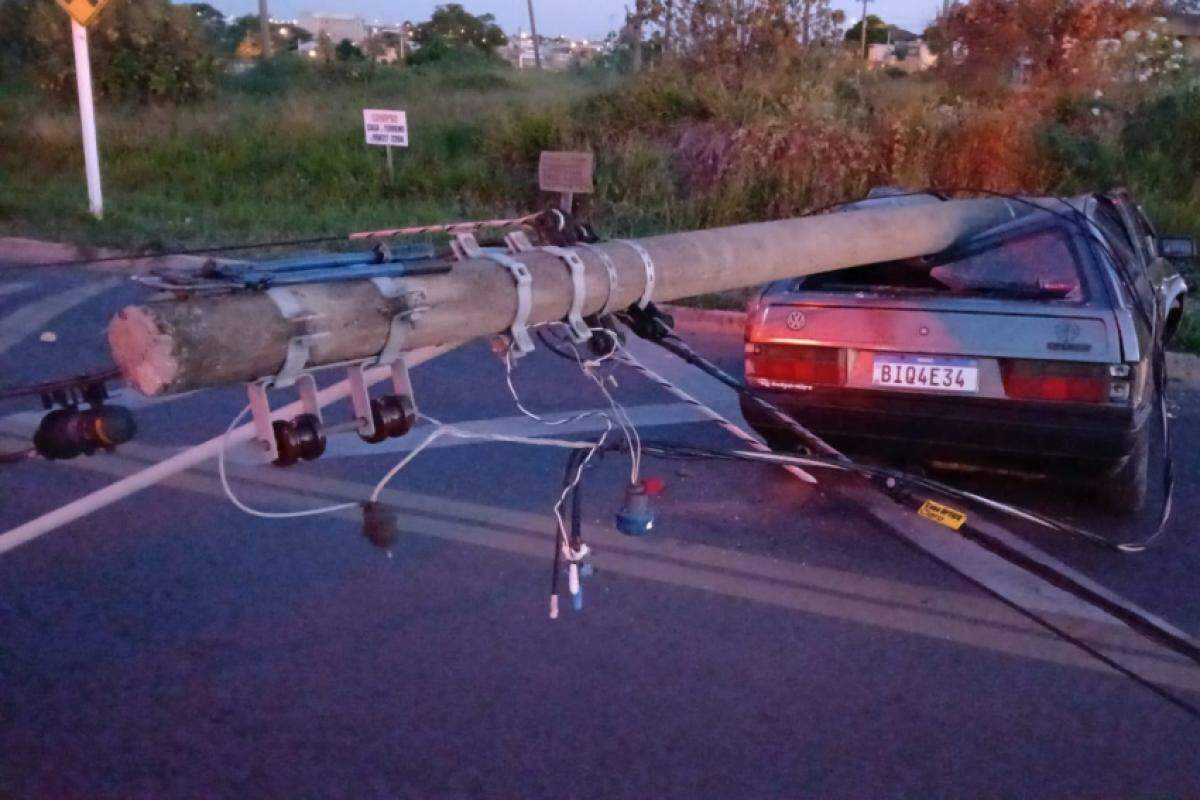 Condutor do carro sofreu apenas escoriações