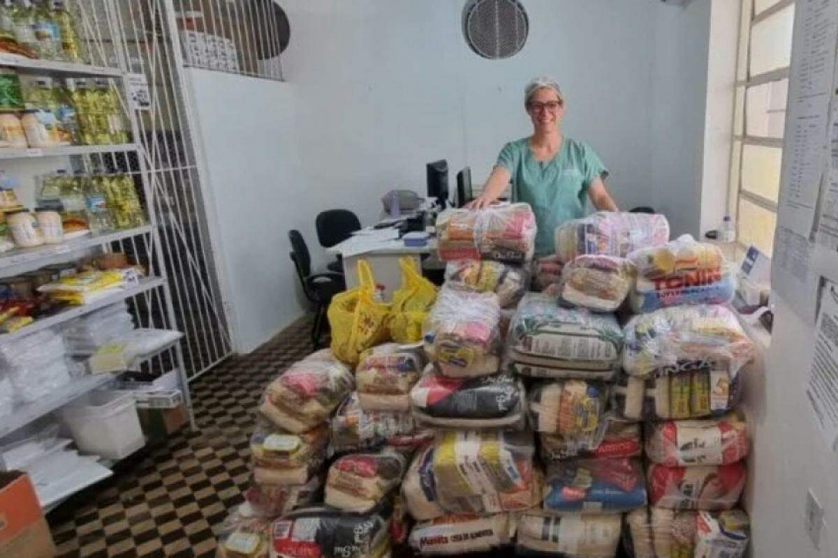Doação de 66 cestas básicas chega em momento oportuno e beneficia pacientes e acompanhantes da instituição