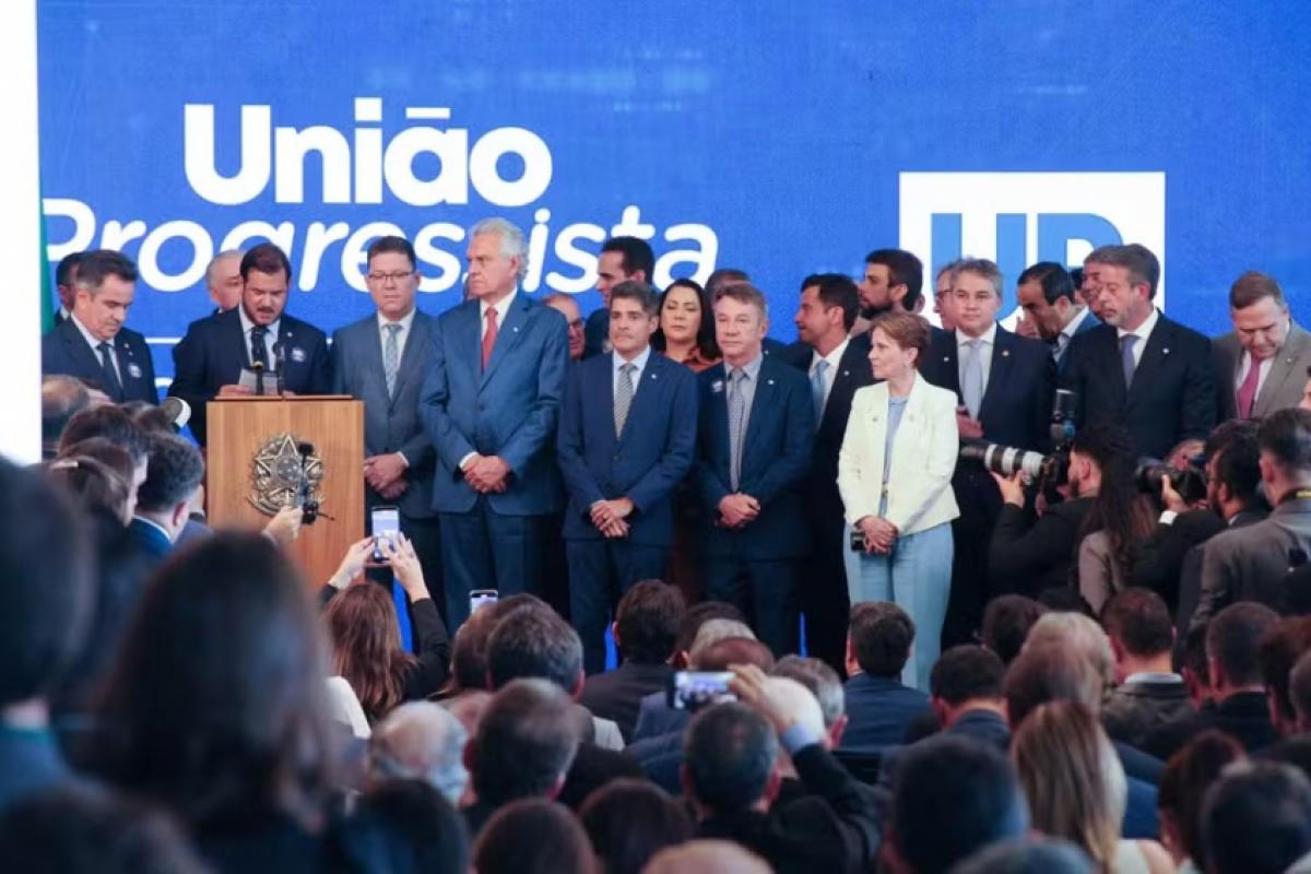 Evento de lançamento da federação, que conta com quase 1,4 mil prefeitos 