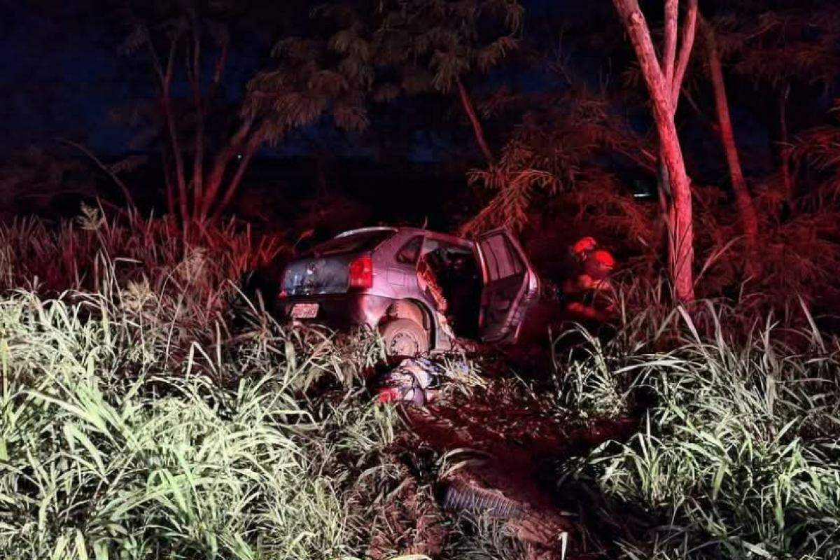 Volkswagem Gol, um dos veículos envolvidos no acidente, haviam 3 pessoas