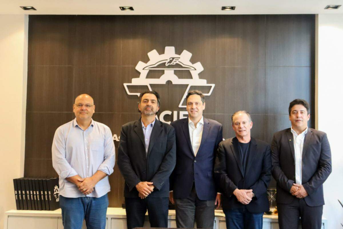Prefeito Alexandre Ferreira; presidente da Acif, Fernando Jorge; deputado Luiz Philippe de O. e Bragança; secretário Jorge Lima e vereador Fransérgio Garcia