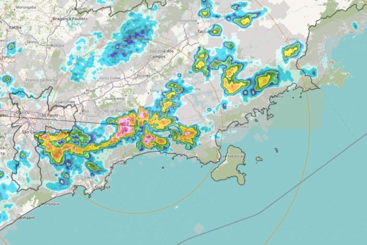Chuva vai se formando em regiões do estado