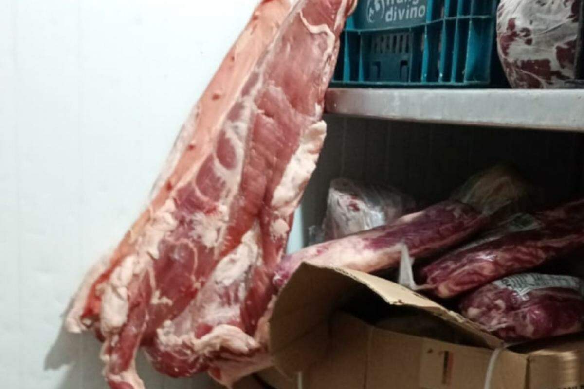 Carnes foram apreendidas pela Prefeitura de Sumaré 