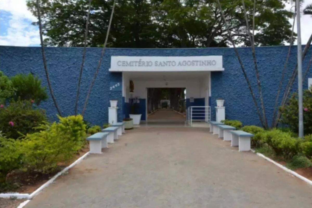 Cemitério Santo Agostinho, em Franca.