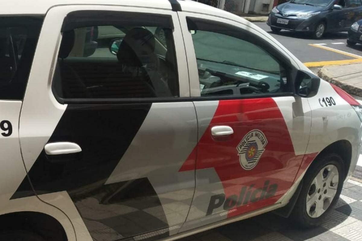 O homem foi preso por policiais militares e confessou estar bêbado
