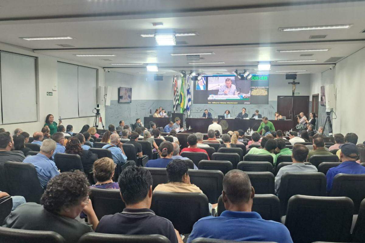 Com repasses de até R$ 450 mil mensais até o fim de 2025, Prefeitura e Câmara destinam recursos para manter transporte coletivo em funcionamento e afastar risco