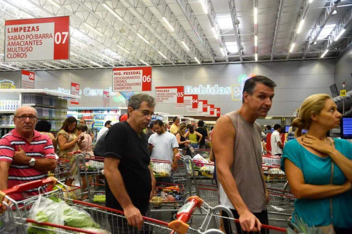 Tomate pressiona e eleva custo da cesta básica em Campinas para R$ 801,04.