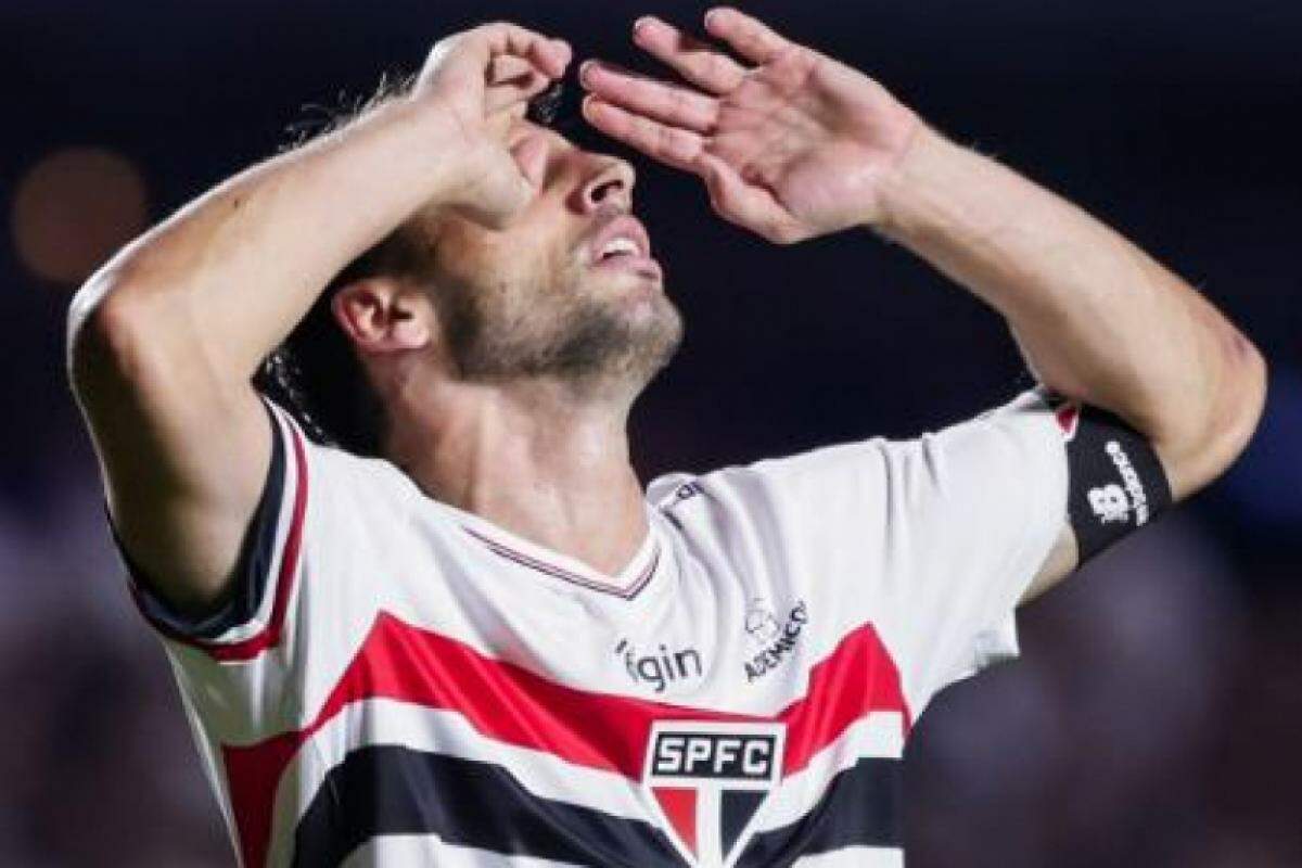 Lamento de Calleri durante o jogo desta quinta