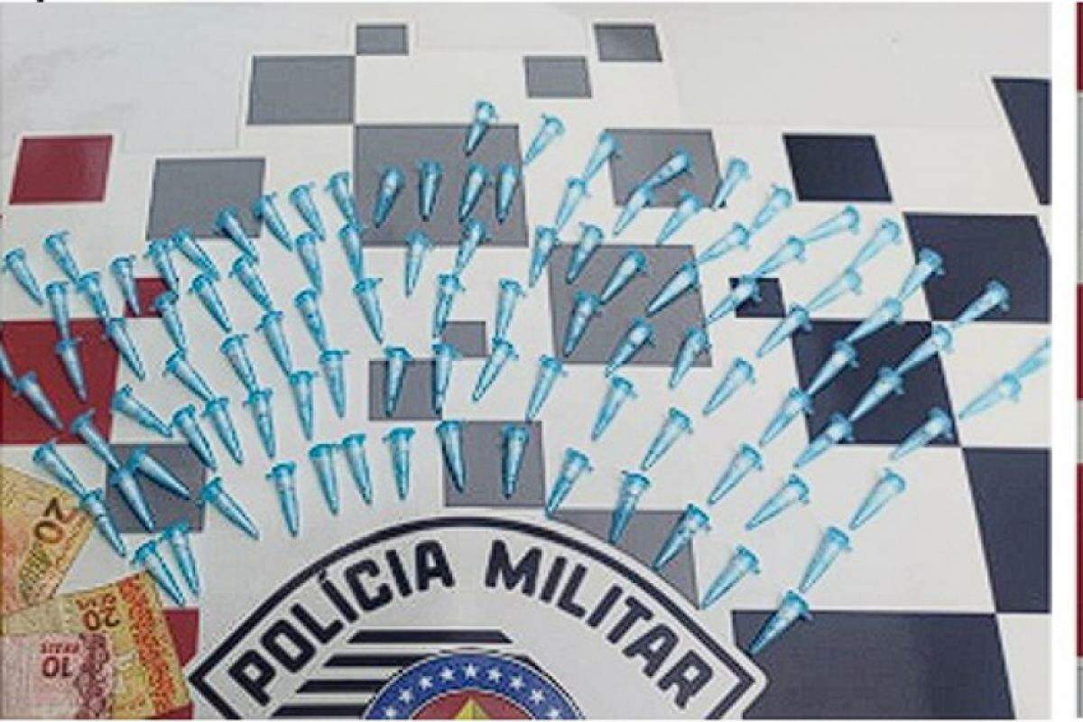 Suspeito foi flagrado com 104 pinos de cocaína