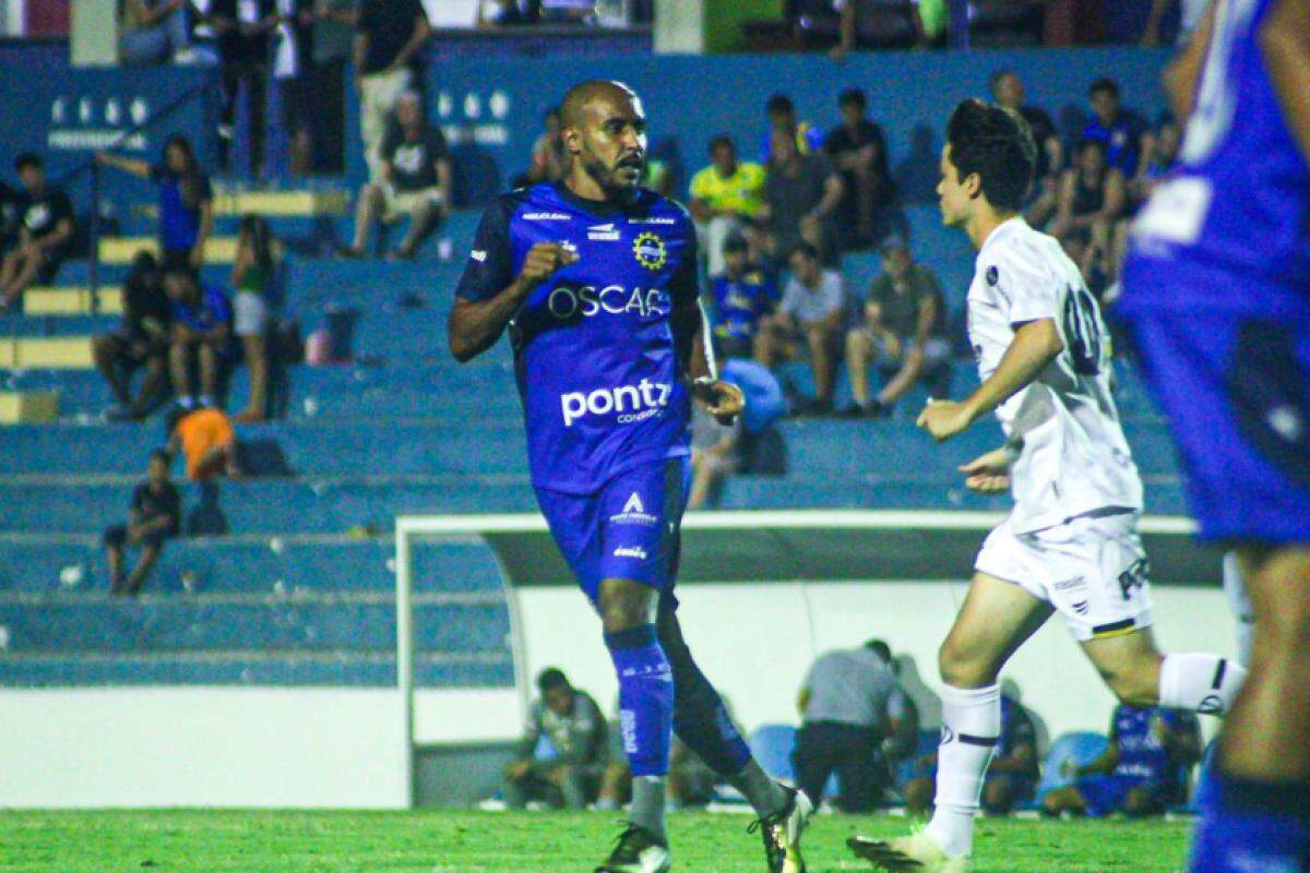 São José renova contrato com Daniel Fidélis para Copa Paulista