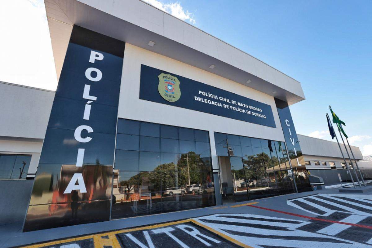 A  investigação aponta que a servidora de carreira pode integrar um esquema criminoso.