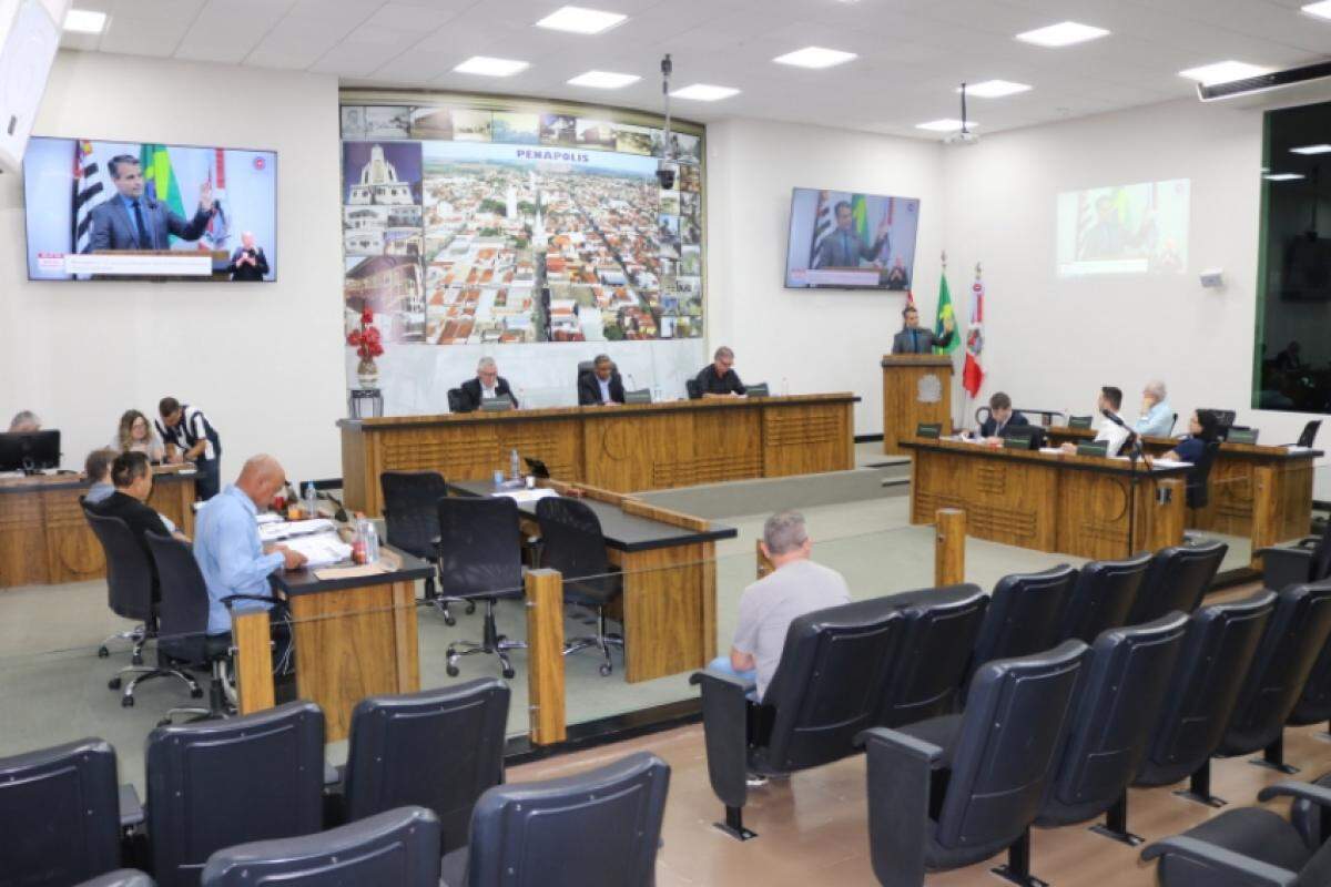 Sessão da Câmara Municipal terá projetos de Júlio Caetano e do Executivo para votação