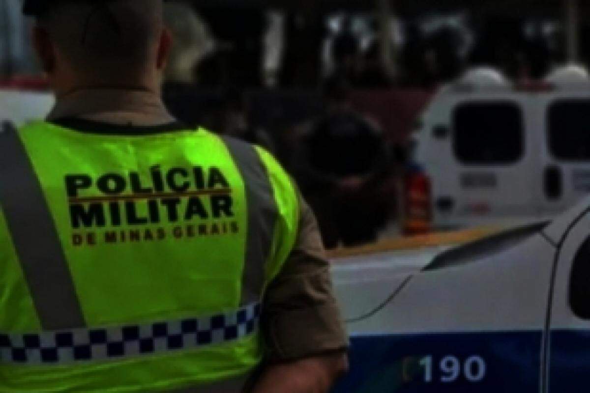 A mulher foi presa na residência e revelou detalhes do crime. 