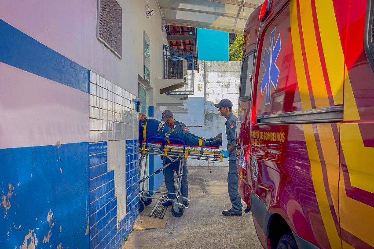 A vítima foi socorrido pela Unidade de Resgate dos Bombeiros.