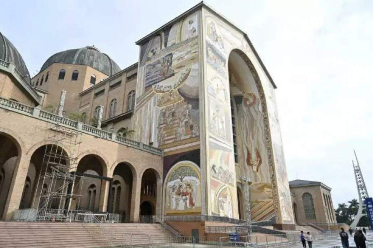 Fachada Leste da Basílica