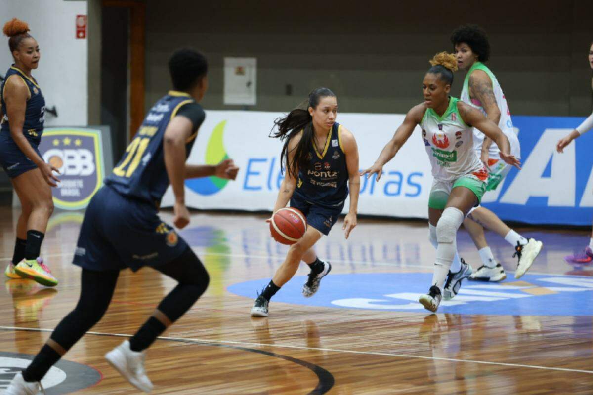 São José Basket visita o lanterna Maringá na LBF