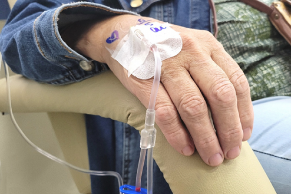 A doença é silenciosa em estágios iniciais e, na maioria dos casos, diagnosticada em estágio avançado