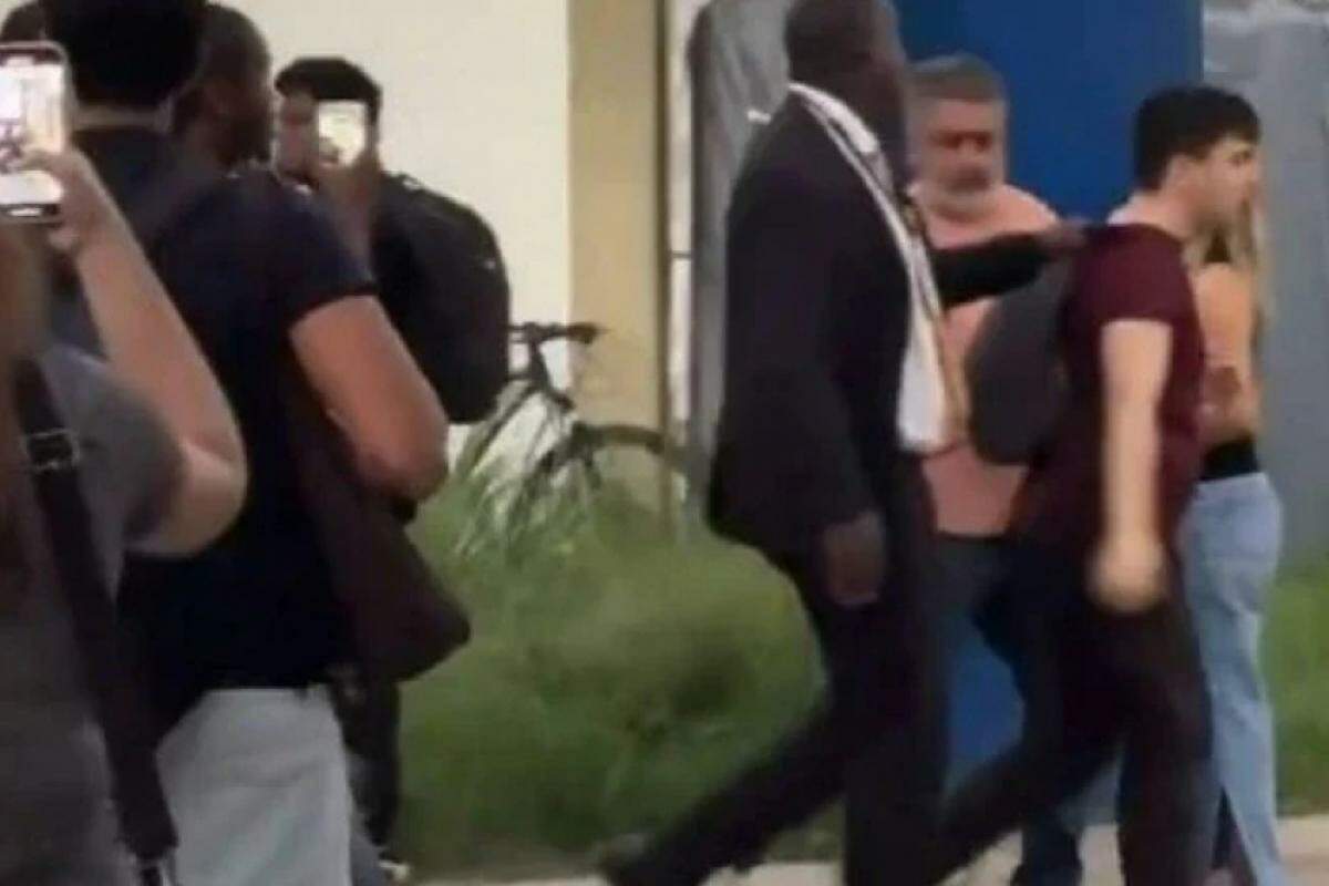Integrantes de partidos de direita foram agredidos e expulsos do campus da UFF (Universidade Federal Fluminense) em Niterói, na Região Metropolitana do Rio de J