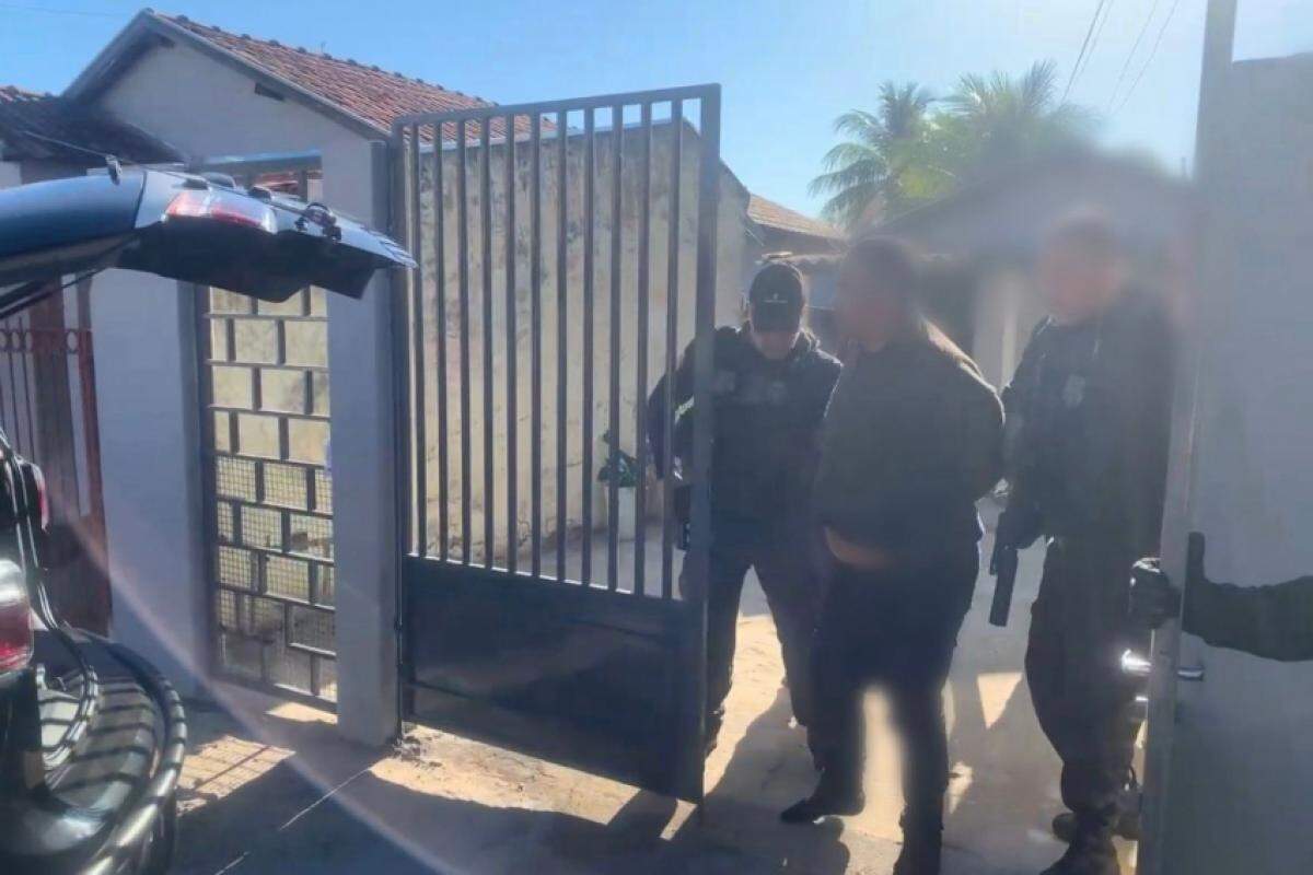 Segundo a polícia, o suspeito não aceitava o fim do relacionamento e já havia ameaçado a ex-companheira e seus familiares