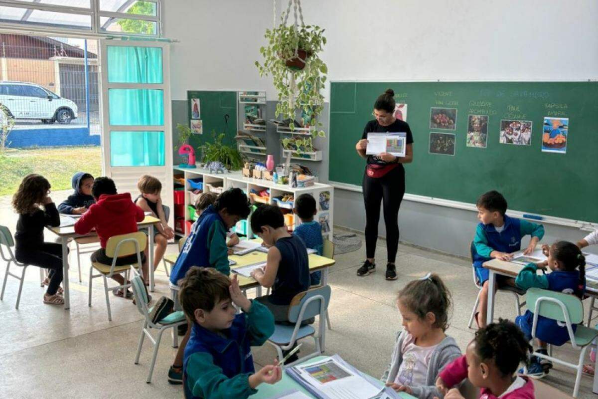Serão disponibilizadas 70 vagas para professor substituto de Educação Infantil e 50 vagas para professor substituto de Ensino Fundamental