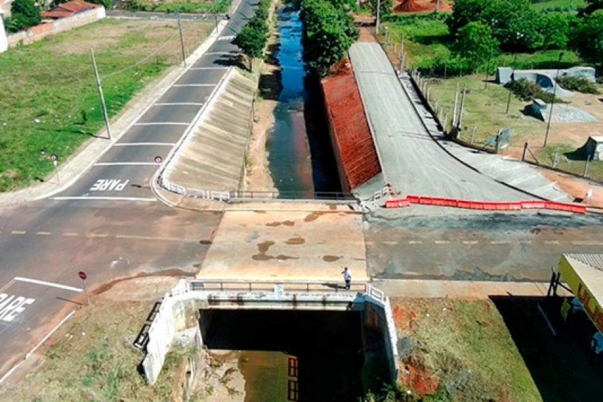 Após meses de interdição, trecho da avenida João Cernach é reaberto ao tráfego em Birigui; obra foi executada com recursos próprios do município