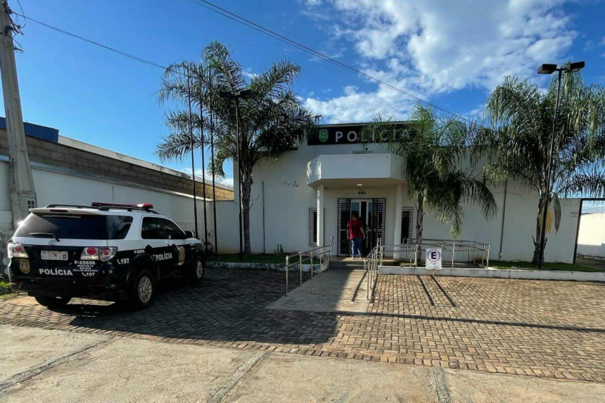 Mulher de 53 anos foi localizada por policiais civis após trabalho de inteligência; pena é de mais de 16 anos de prisão