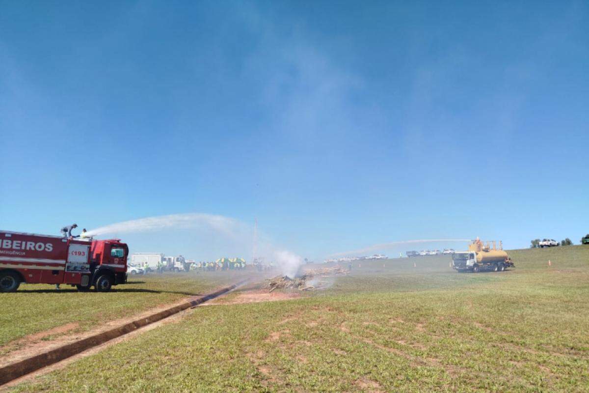 Ação integrada foi realizada nesta sexta (30) em Penápolis, com foco no combate a incêndios em vegetação