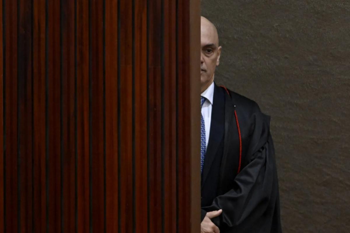 Moraes já conduz todos os processos relacionados ao ex-presidente Jair Bolsonaro, incluindo a investigação sobre a tentativa de golpe de Estado.
