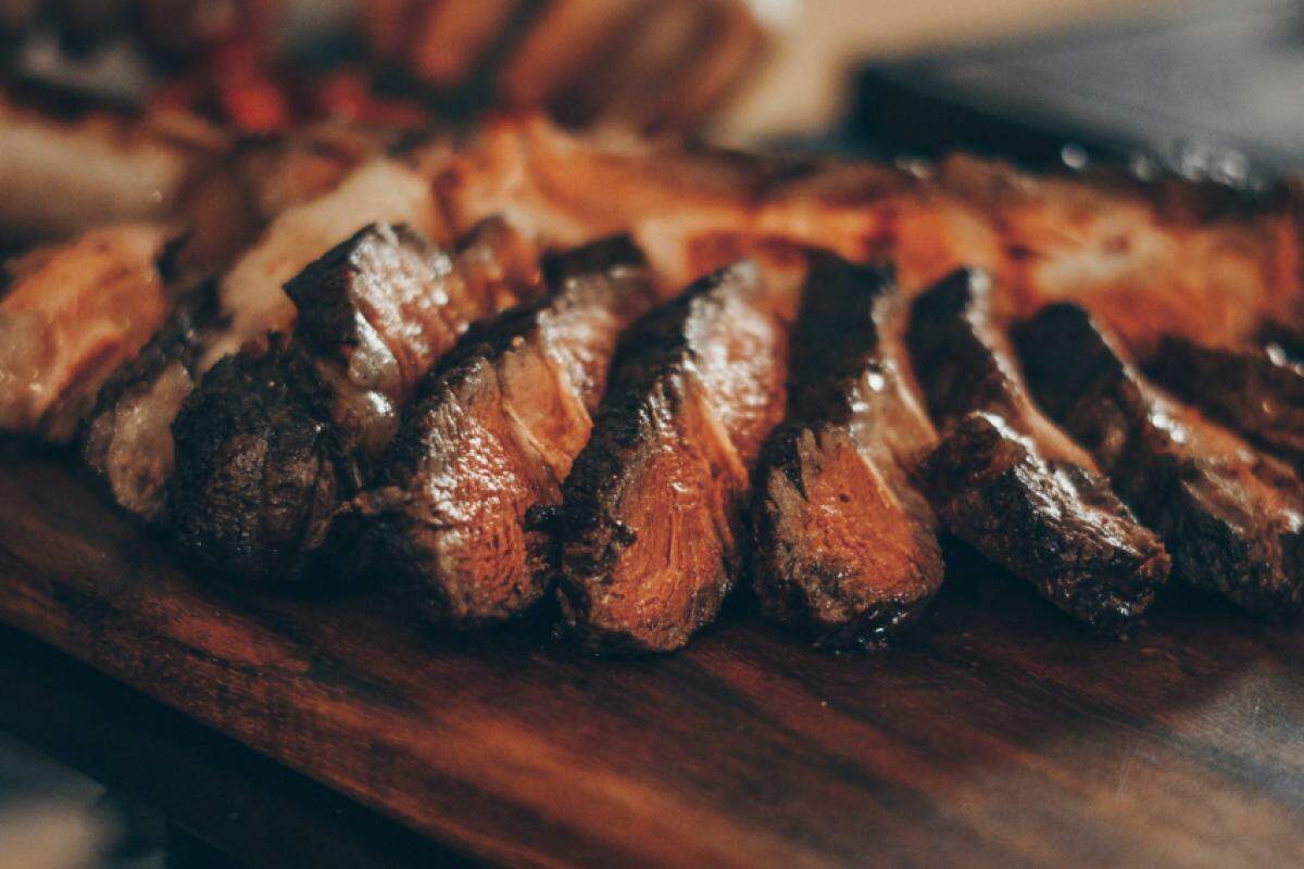Policial federal consumiu picanha e 16 chopes, se recusou a pagar a conta e acabou detido.