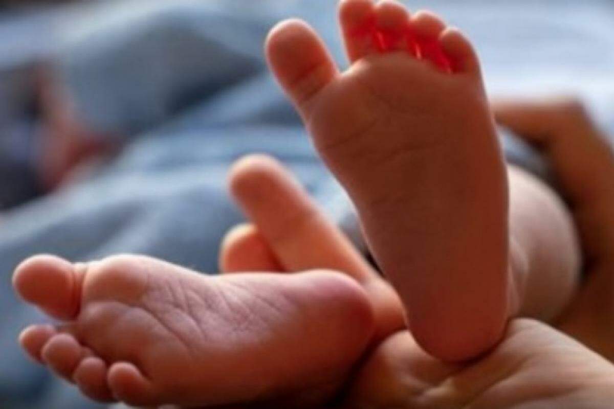 Deixou bebê na boca de fumo por dívida de R$ 150 com drogas
